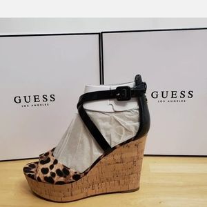 New Guess size 8.5 high heel platform wedge Sandals NWT